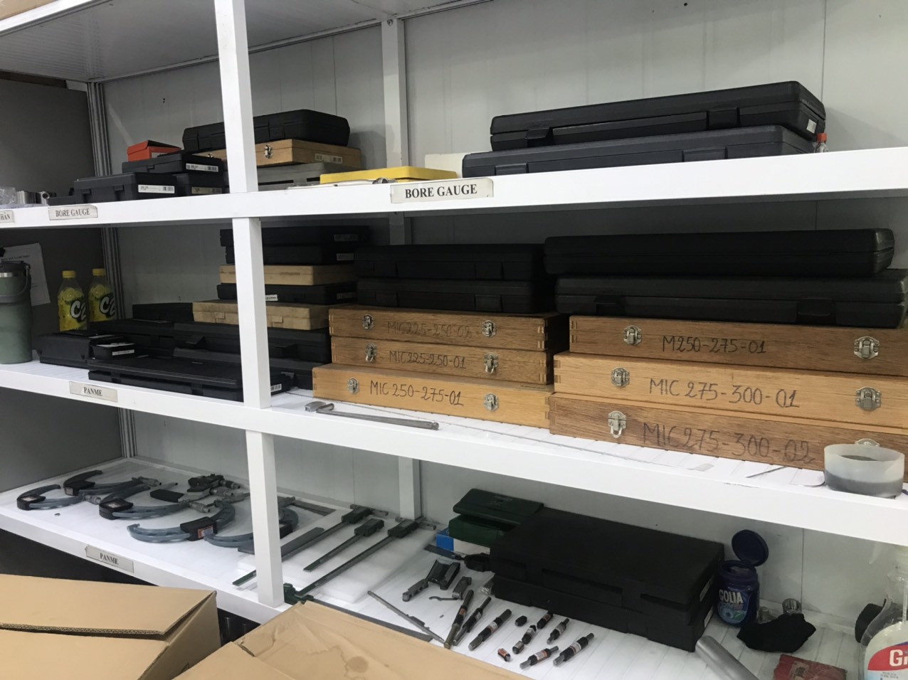 tool rack.jpg